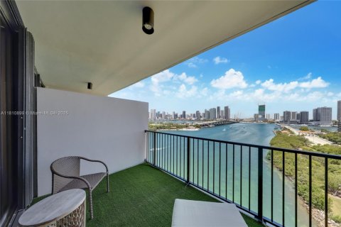 Купить кондоминиум в Майами, Флорида 1 спальня, 95.69м2, № 1958651 - фото 11
