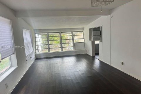 Villa ou maison à vendre à Margate, Floride: 3 chambres, 111.58 m2 № 1966388 - photo 6