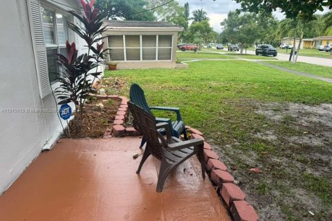 Villa ou maison à vendre à Margate, Floride: 3 chambres, 111.58 m2 № 1966388 - photo 22