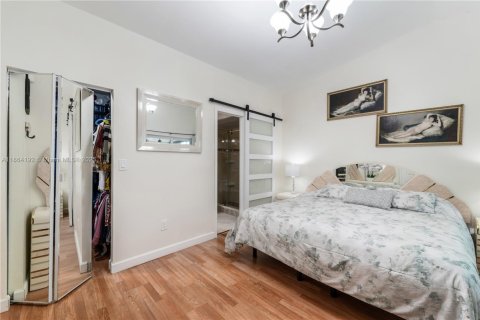 Villa ou maison à vendre à Miami, Floride: 3 chambres, 113.62 m2 № 1956751 - photo 12