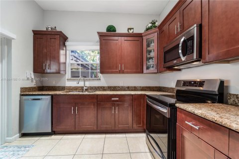 Villa ou maison à vendre à Miami, Floride: 3 chambres, 113.62 m2 № 1956751 - photo 8