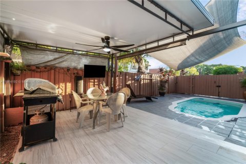 Villa ou maison à vendre à Miami, Floride: 3 chambres, 113.62 m2 № 1956751 - photo 19