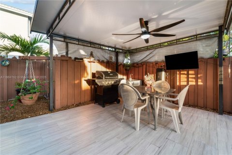 Villa ou maison à vendre à Miami, Floride: 3 chambres, 113.62 m2 № 1956751 - photo 20