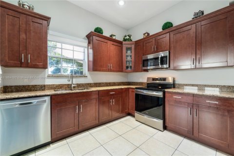 Villa ou maison à vendre à Miami, Floride: 3 chambres, 113.62 m2 № 1956751 - photo 7