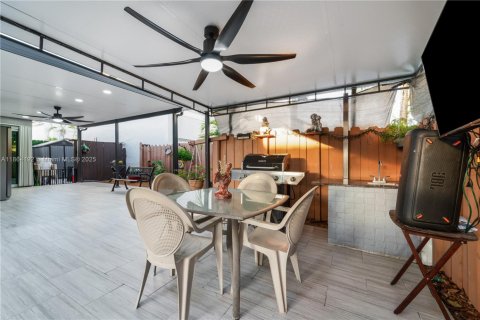 Villa ou maison à vendre à Miami, Floride: 3 chambres, 113.62 m2 № 1956751 - photo 21