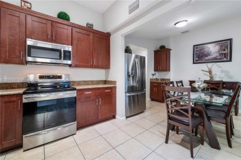 Villa ou maison à vendre à Miami, Floride: 3 chambres, 113.62 m2 № 1956751 - photo 10