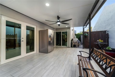Villa ou maison à vendre à Miami, Floride: 3 chambres, 113.62 m2 № 1956751 - photo 24