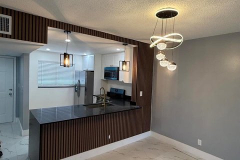Condominio en venta en Sunrise, Florida, 1 dormitorio, 80.82 m2 № 2245010 - foto 2