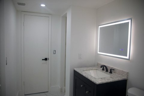 Condominio en venta en Sunrise, Florida, 1 dormitorio, 80.82 m2 № 2245010 - foto 15
