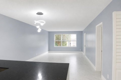 Condominio en venta en Sunrise, Florida, 1 dormitorio, 80.82 m2 № 2245010 - foto 6