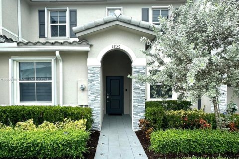 Adosado en venta en Homestead, Florida, 3 dormitorios, 160.07 m2 № 1980560 - foto 3