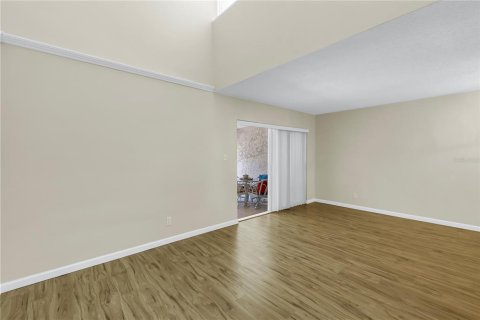 Condo in Tampa, Florida, 2 bedrooms  № 1791523 - photo 11