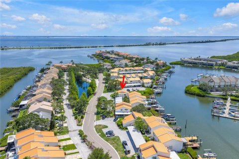 Condo in Tampa, Florida, 2 bedrooms  № 1791523 - photo 1