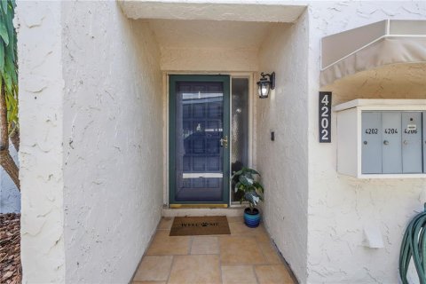 Condo in Tampa, Florida, 2 bedrooms  № 1791523 - photo 2