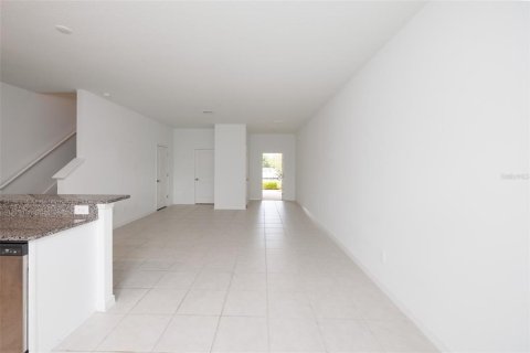 Adosado en alquiler en Land O' Lakes, Florida, 3 dormitorios, 154.78 m2 № 1904143 - foto 9