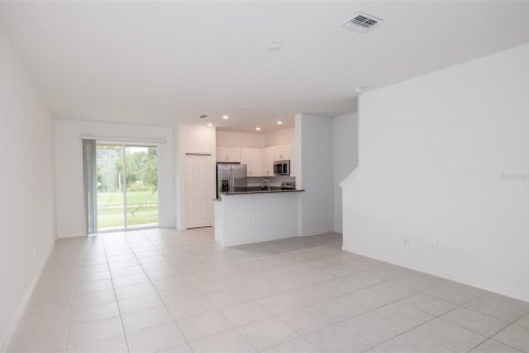 Adosado en alquiler en Land O' Lakes, Florida, 3 dormitorios, 154.78 m2 № 1904143 - foto 8