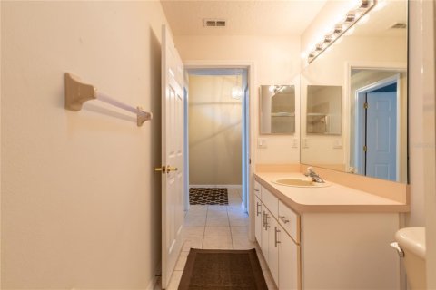 Villa ou maison à vendre à New Port Richey, Floride: 2 chambres, 140.28 m2 № 2206806 - photo 13
