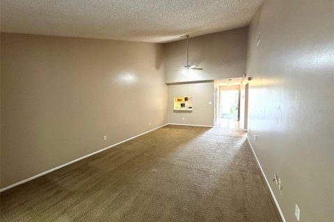 Condo in Orlando, Florida, 2 bedrooms  № 1829342 - photo 2