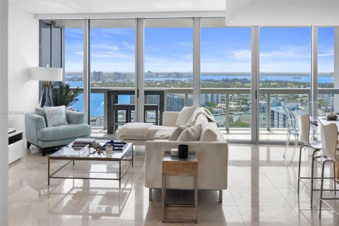 Condo in Miami Beach, Florida, 2 bedrooms  № 1934712 - photo 14