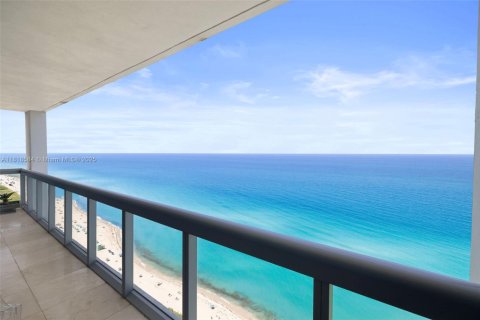 Condo in Miami Beach, Florida, 2 bedrooms  № 1934712