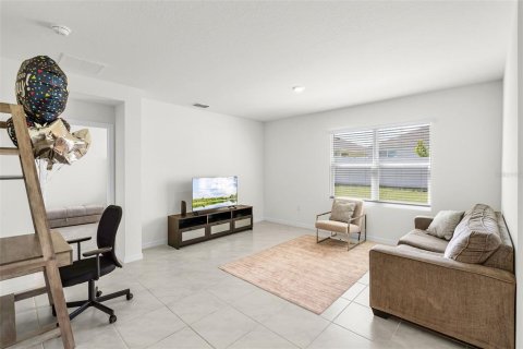 House in Winter Haven, Florida 4 bedrooms, 174.84 sq.m. № 1854467 - photo 8