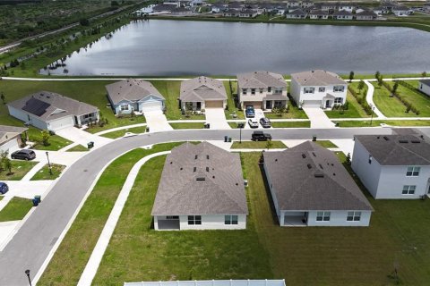 House in Winter Haven, Florida 4 bedrooms, 174.84 sq.m. № 1854467 - photo 5