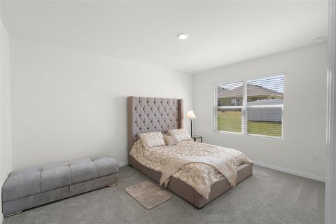 House in Winter Haven, Florida 4 bedrooms, 174.84 sq.m. № 1854467 - photo 18