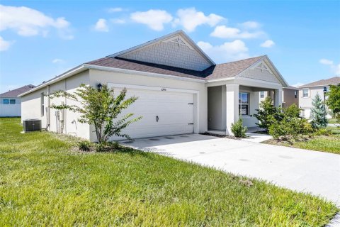 House in Winter Haven, Florida 4 bedrooms, 174.84 sq.m. № 1854467 - photo 2