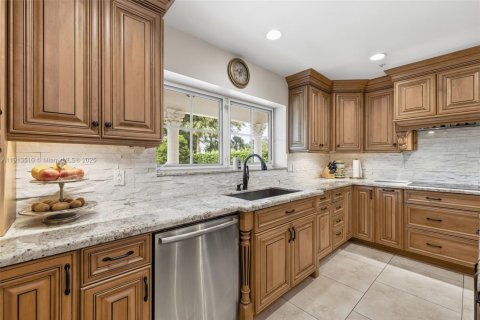 Купить виллу или дом в Плантация, Флорида 3 спальни, 191.75м2, № 1968845 - фото 21