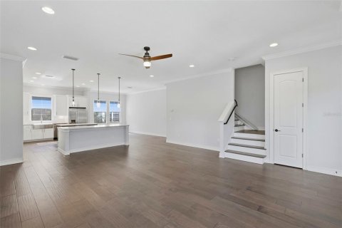 Townhouse in Saint Petersburg, Florida 3 bedrooms, 236.9 sq.m. № 2100044 - photo 23
