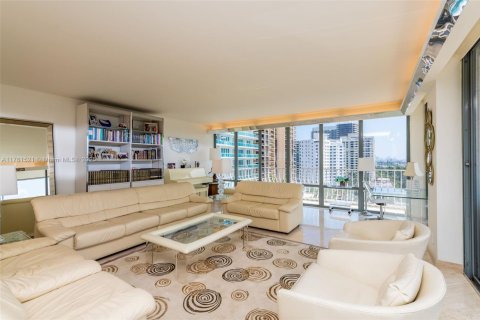 Copropriété à louer à Bal Harbour, Floride: 4 chambres, 306.58 m2 № 1867300 - photo 18