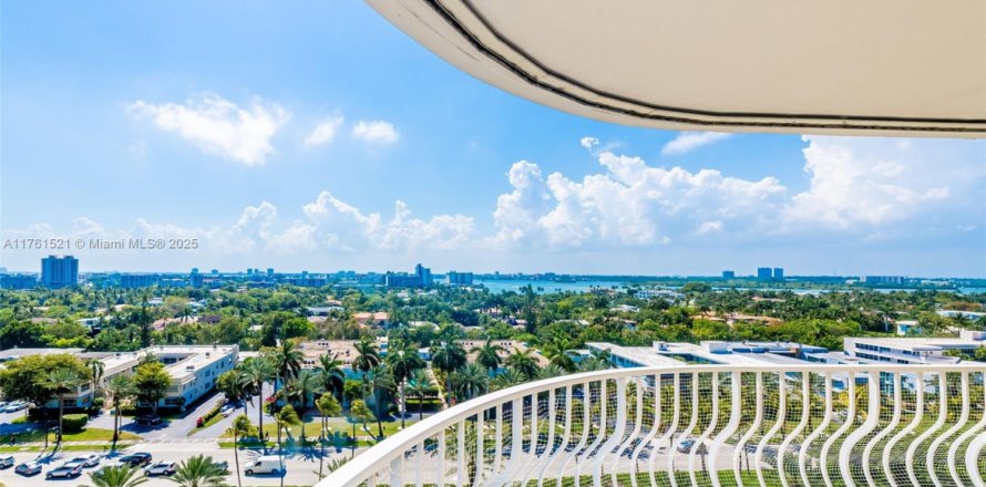 Condo à Bal Harbour, Floride, 4 chambres  № 1867300