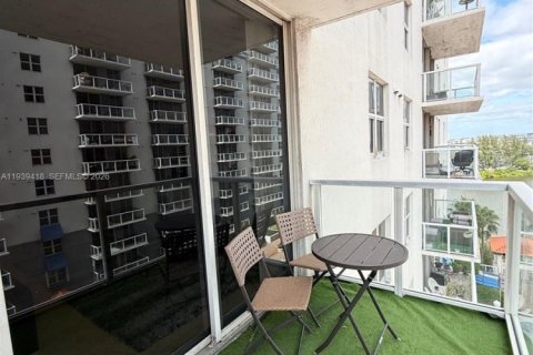 Купить кондоминиум в Майами, Флорида 2 спальни, 85.75м2, № 1997418 - фото 8