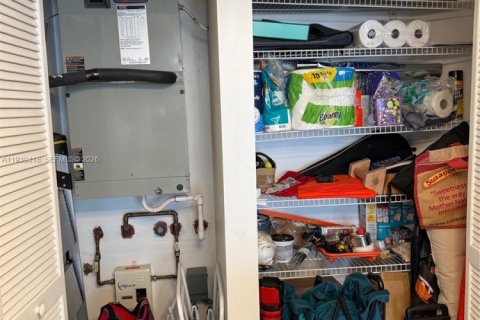 Купить кондоминиум в Майами, Флорида 2 спальни, 85.75м2, № 1997418 - фото 12