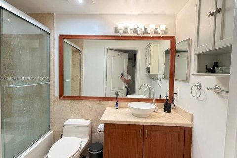 Купить кондоминиум в Майами, Флорида 2 спальни, 85.75м2, № 1997418 - фото 27