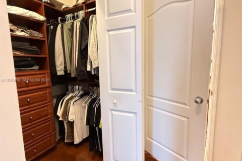 Купить кондоминиум в Майами, Флорида 2 спальни, 85.75м2, № 1997418 - фото 24