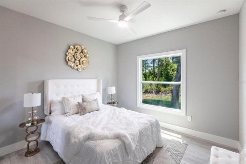 House in Port Charlotte, Florida 5 bedrooms, 213.21 sq.m. № 2226811 - photo 22