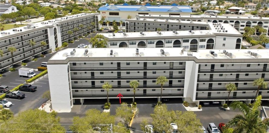 Condo in Marco Island, Florida, 1 bedroom  № 2106518