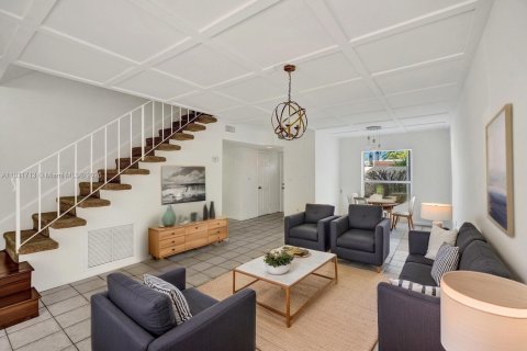 Adosado en venta en Miami Lakes, Florida, 3 dormitorios, 161.65 m2 № 1821541 - foto 11