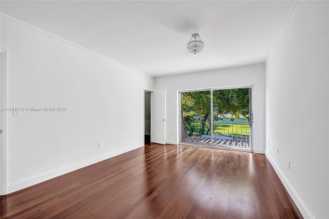 Adosado en venta en Miami Lakes, Florida, 3 dormitorios, 161.65 m2 № 1821541 - foto 26