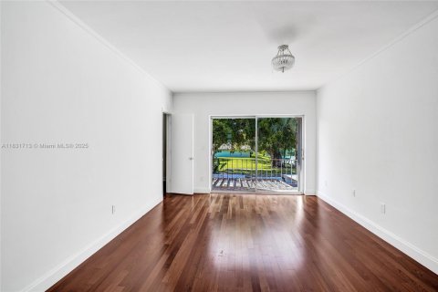 Adosado en venta en Miami Lakes, Florida, 3 dormitorios, 161.65 m2 № 1821541 - foto 25