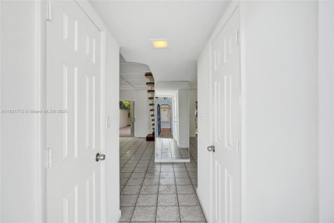 Adosado en venta en Miami Lakes, Florida, 3 dormitorios, 161.65 m2 № 1821541 - foto 8