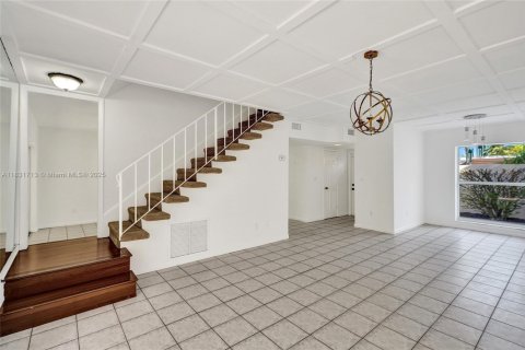 Adosado en venta en Miami Lakes, Florida, 3 dormitorios, 161.65 m2 № 1821541 - foto 12