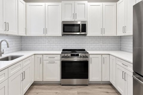 Copropriété à louer à Tampa, Floride: 2 chambres, 92.16 m2 № 2384285 - photo 13