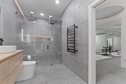 Villa ou maison à vendre à Miami, Floride: 4 chambres, 312.99 m2 № 1975540 - photo 27