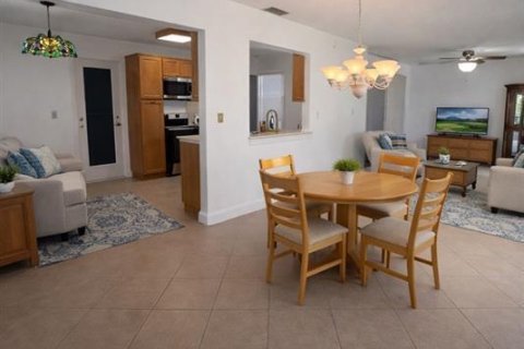 Villa ou maison à vendre à Boynton Beach, Floride: 2 chambres, 132.66 m2 № 2241040 - photo 16