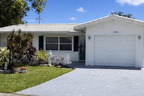 Villa ou maison à vendre à Boynton Beach, Floride: 2 chambres, 132.66 m2 № 2241040 - photo 2