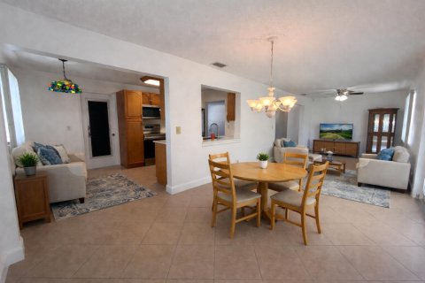 Villa ou maison à vendre à Boynton Beach, Floride: 2 chambres, 132.66 m2 № 2241040 - photo 15
