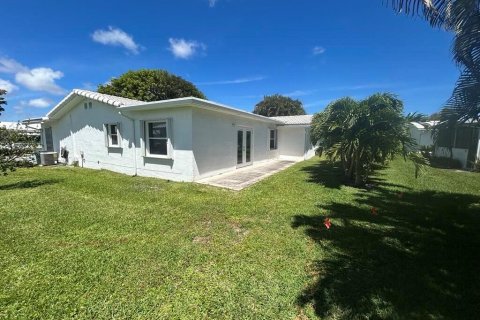 Villa ou maison à vendre à Boynton Beach, Floride: 2 chambres, 132.66 m2 № 2241040 - photo 5