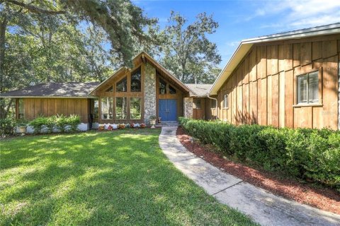 House in Alachua, Florida 4 bedrooms, 262.54 sq.m. № 2425255 - photo 9
